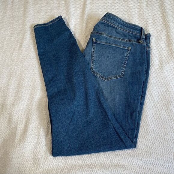 Torrid Plus Size Sky High Skinny Jean Premium Stretch Light Wash Button Fly SZ16 - Picture 8 of 11